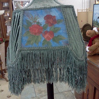 Lovely Vintage Floor Lamp with Beautiful Shade - Lamps