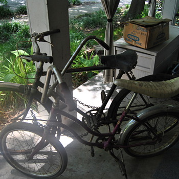 Schwinn girls stingray.