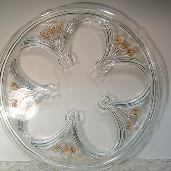Large Cake Platter by "unknown" maker - Glassware