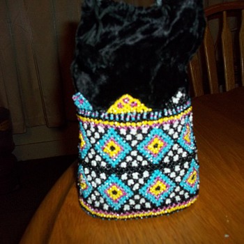 BEADED DRAWSTRING BAG