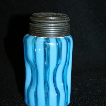 "Pinched In" Victorian Shakers - Kitchen