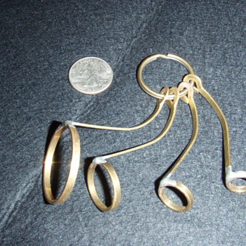 Seamstress Button Hole Gauge - Sewing