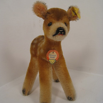 Fawning Over This Tiny And Pristine Steiff Deer - Dolls