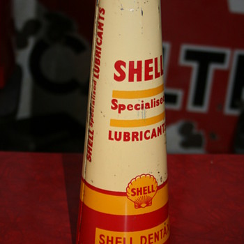 Shell oil can