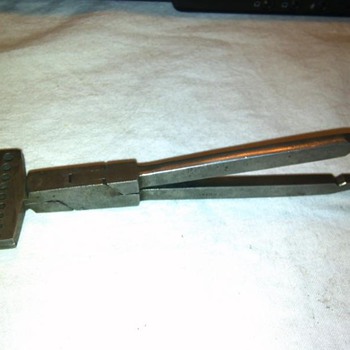 Weird Tool? Any Help ? - Tools and Hardware