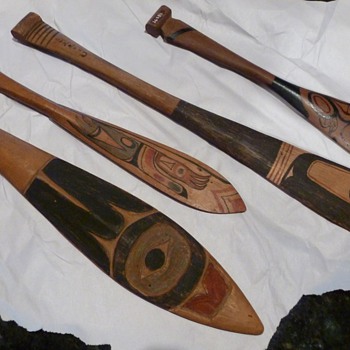 Four nice little Northwest Coast Native American paddles - Native American