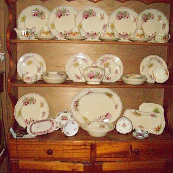 My royal Doulton"Orchid" Dinner Set