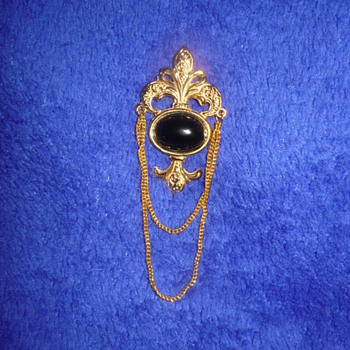 Bergere Brooch