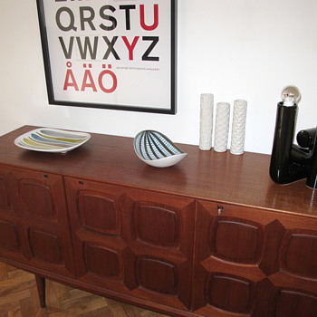 Sideboard set up in the hallway.. (Gustav Bahus, Stig Lindberg, Habitat and Ikea) 