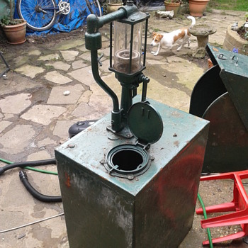 1920 oil pump - Petroliana