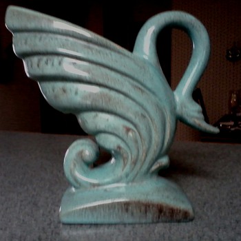 Gonder "Art Deco" Loon Planter # 511 in Speckled Turquoise Glaze / Circa 1940's - Art Pottery