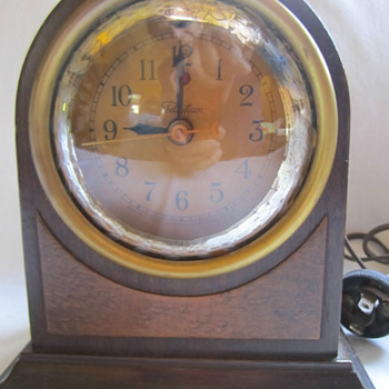 1928-30 Warren Telechron Model 370A, "Vernon"