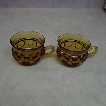 AMBER PUNCH CUPS