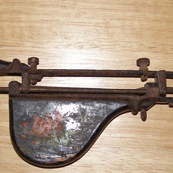 Antique Sewing Machine???? - Sewing