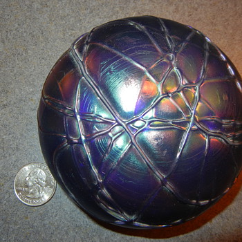Threaded glass paperweight - Art Glass