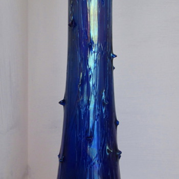 Kralik..Cobalt Blue/CrackleThorn Vase - Art Glass