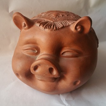 Smiling clay Pig - Coin Operated