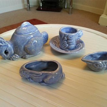 Childs Vintage 4 pc tea set in the shape of Bunnies.