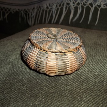Miniature Sea Urchin Basket