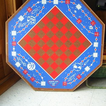 Satellite Race Game Board Munro Games LTD Canada - Games