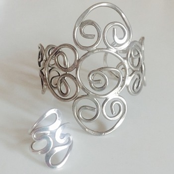 Art Crafts Hammered Swirl Silver Ring & Bracelet - Fine Jewelry