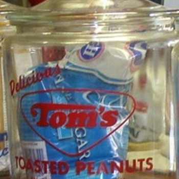 Tom's Toasted Peanuts - Kitchen