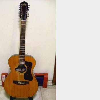 1970 Guild 12 string # oa1229 - Guitars