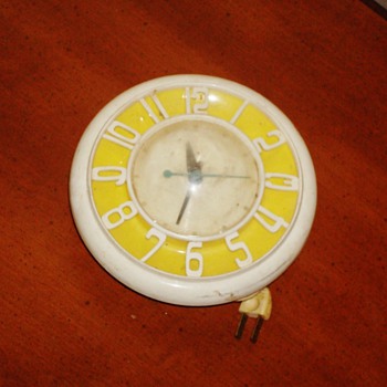 '50s GE Telechron Wall Clock