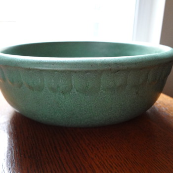 2" tulip lip bowl - Art Pottery