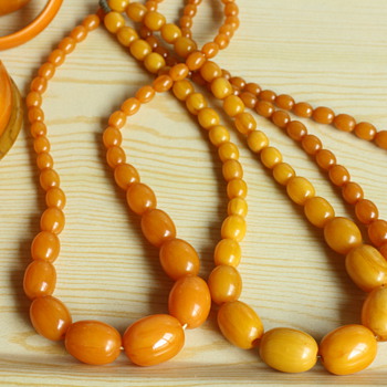Butterscotch bakelite necklaces - Costume Jewelry