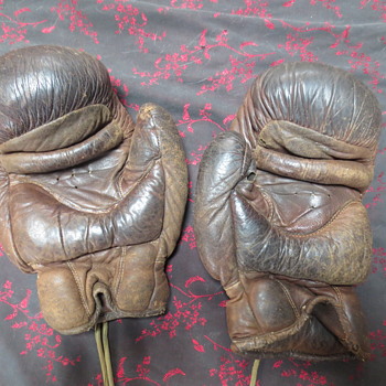 vintage straw filled boxing gloves - Accessories