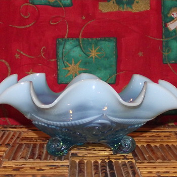 Northwood or Jefferson Blue Opalescent Ruffled Bowl.