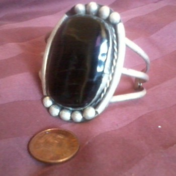 American Indian Bracelet, Obsidien and Silver, age unknown, tribe unknown 