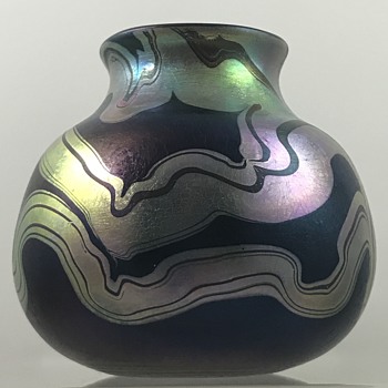 Charles Lotton Threaded Tribal vase, ca. 1974 - Art Glass