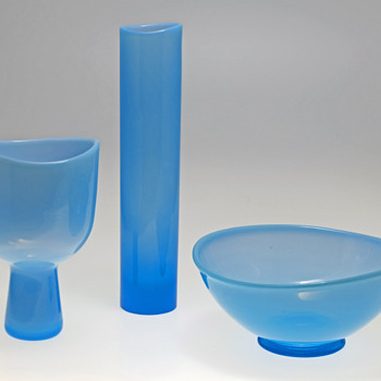 Two vases and a bowl - Arthur Percy for Gullaskruf 1950s. - Art Glass