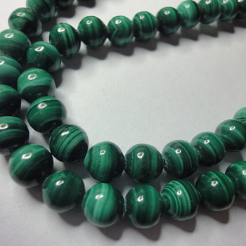 Malachite long (60 cm) necklace