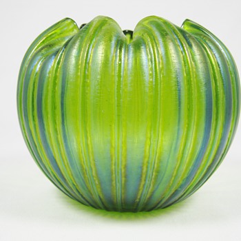 Rindskopf or Kralik Art Glass Green Iridescent Ribbed Rose Bowl Bohemian ca. 1900 - Art Glass