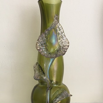 Kralik applied flower vase - Art Glass