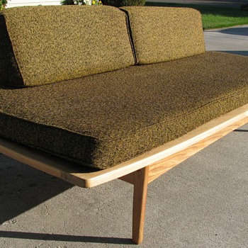 Danish modern style couch/daybed