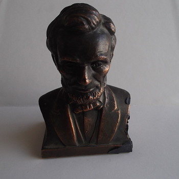 ANTIQUE 1928 ABRAHAM LINCOLN BUST COIN BANK