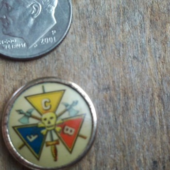 Any idea what the heck this is? - Advertising