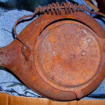 Antique Indianapolis Stove Co #8 Large Cast iron kettle Tea or Coffee Pot - Kitchen
