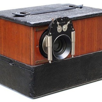 Montauk Flex-Front Multiplying Camera c.1912