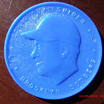 1955 Armour Coin Brooklyn Dodgers Edwin "Duke" Snider found in $1 box lot