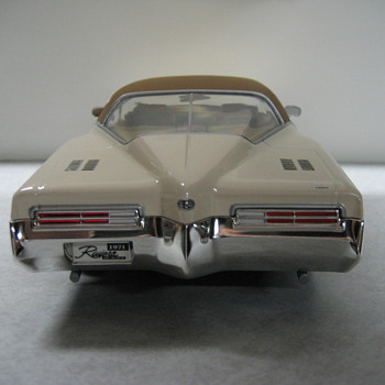 1971 Buick Riviera GS Die-cast - Model Cars