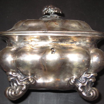 Silver sugar box