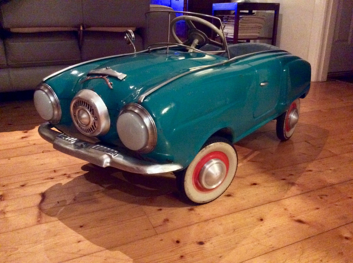 Moskvich Pedal Car Generation I 1969 MZMA(Studebaker Champion 19501951