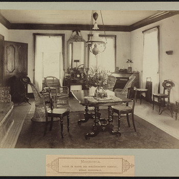 Sherlock Holmes mystery: camera in the mirror ? (photographic apparatus) - Photographs
