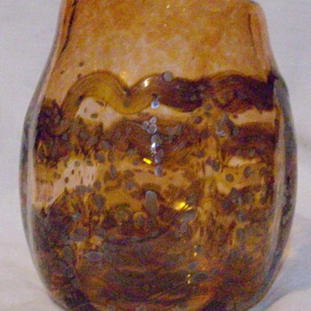 Unsigned oil spot vase? - Art Glass