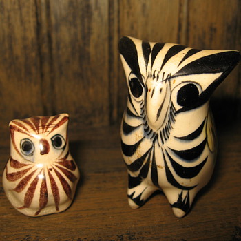 Vintage Mexico stylish pottery owls Handpainted Signed
